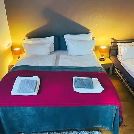 Alloggio in famiglia Doppelzimmer, Eigenes Bad, Stadtnahe, Ruhig, Airport Nahe! Bonningstedt